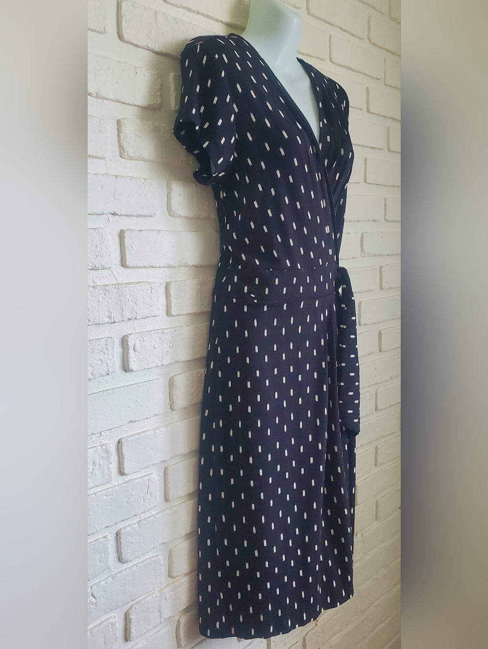Ann Taylor Midi Wrap Dress Black And White Print Short Sleeves Size 8 - Picture 7 of 15
